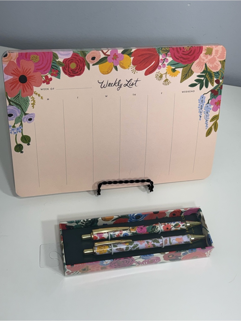 Rifle Paper Co. Weekly List Pad and Pen Set! Like new!